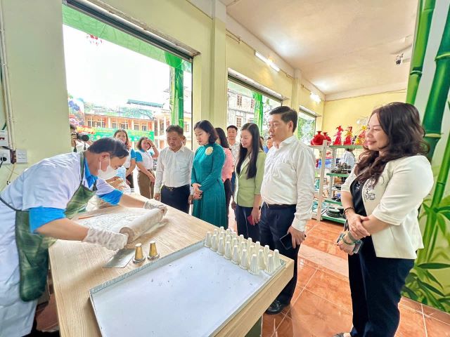 xa-quoc-oai-trung-tam-thiet-ke-sang-tao-ocop-lan-toa-gia-tri-kinh-te-van-hoa-dia-phuong-va-khu-vuc