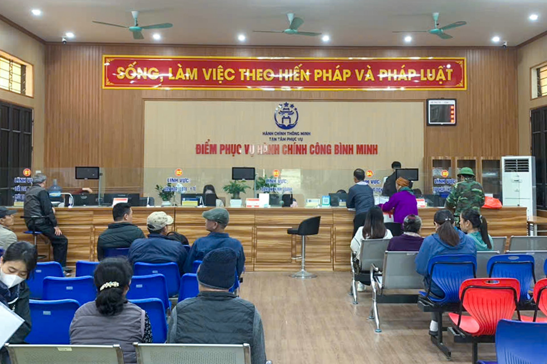 binh-minh-chuyen-minh-manh-me-nho-chinh-quyen-so