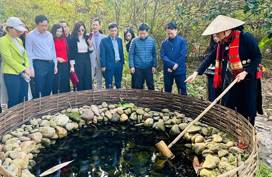 suc-hut-tu-nhung-ban-lang-du-lich-cong-dong