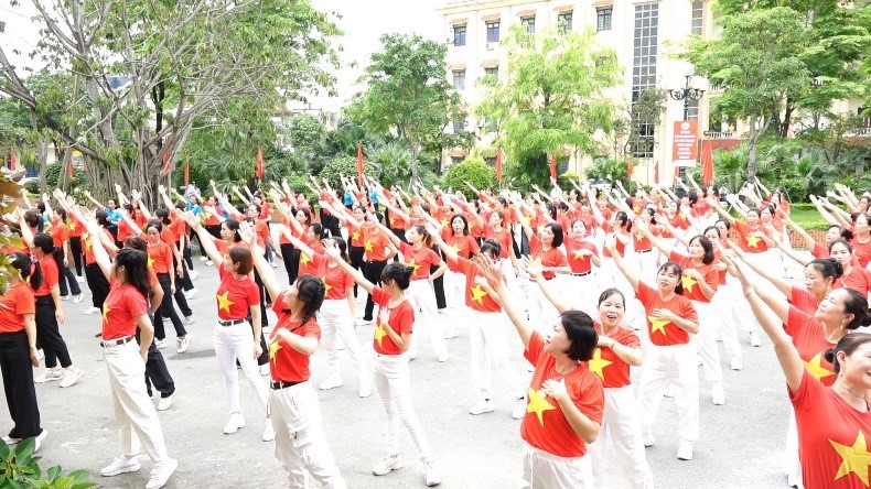 phu-nu-thanh-oai-chia-se-ve-xay-dung-nong-thon-moi