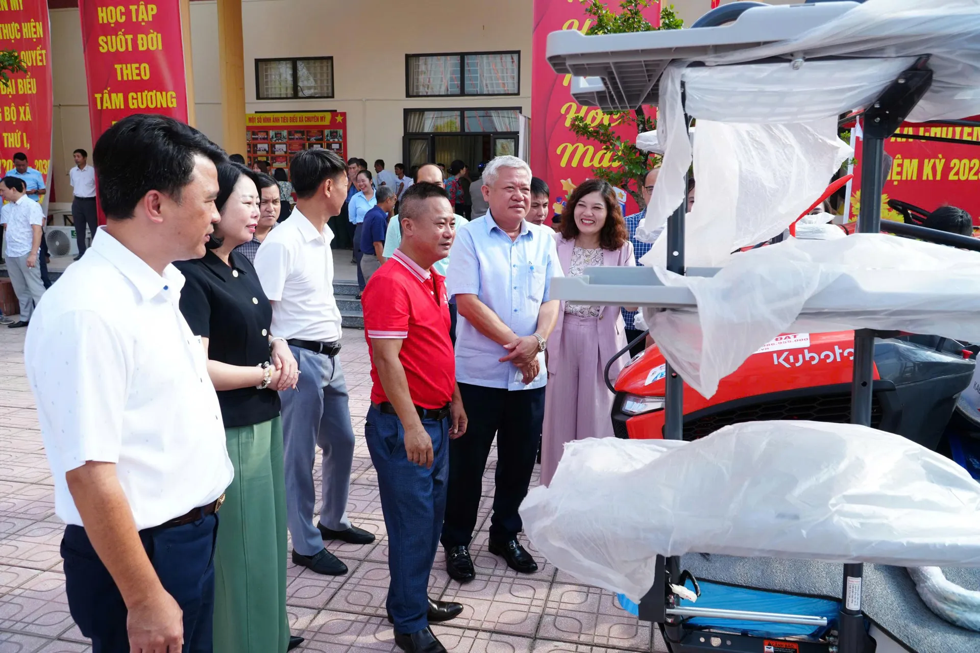 ha-noi-tong-ket-mo-hinh-ung-dung-ma-khay-cay-may-trong-san-xuat-lua-quy-mo-tap-trung-nam-2025