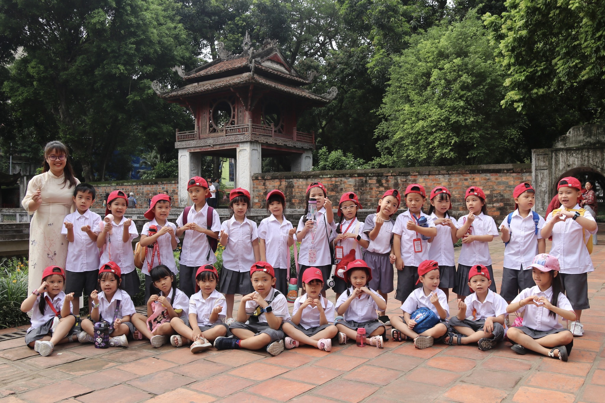 du-lich-ha-noi-tang-truong-manh-me-voi-417-trieu-luot-khach-trong-thang-9
